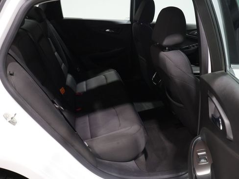 Used 2018 Chevrolet Malibu LT FWD image 21