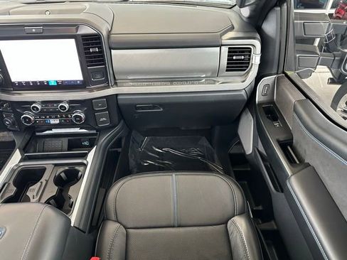 Used 2025 Ford F250 Platinum AWD/4WD image 13