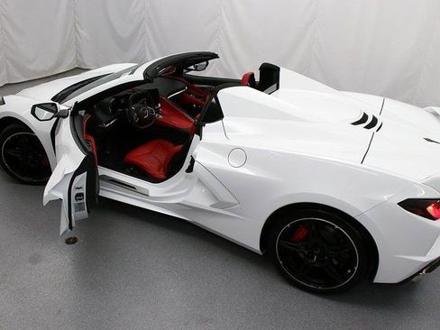Certified 2023 Chevrolet Corvette Stingray Preferred Conv w/ Z51 Performance Package RWD image 9