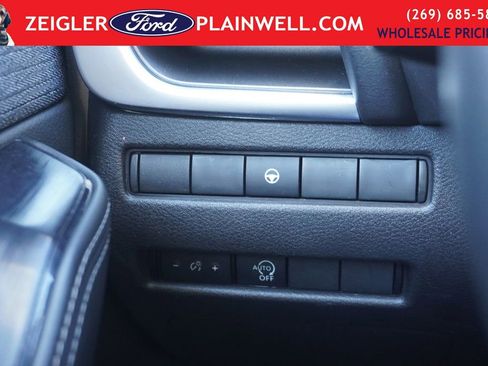 Used 2023 Nissan Rogue SV image 27