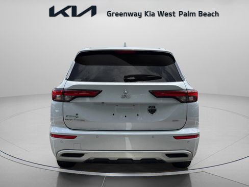 Used 2023 Mitsubishi Outlander SEL FWD image 5