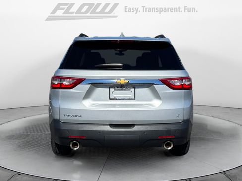 Used 2021 Chevrolet Traverse LT image 7