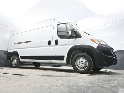 Used 2024 RAM ProMaster 2500 w/ Convenience Group FWD image 30