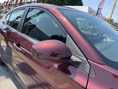 Used 2022 Nissan Sentra SV FWD image 11
