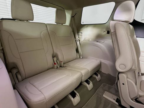 Used 2020 GMC Acadia Denali w/ Technology Package image 32