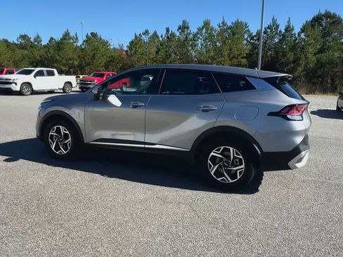 Used 2024 Kia Sportage LX image 6