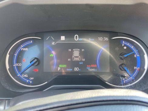 Used 2025 Toyota RAV4 LE AWD/4WD image 28