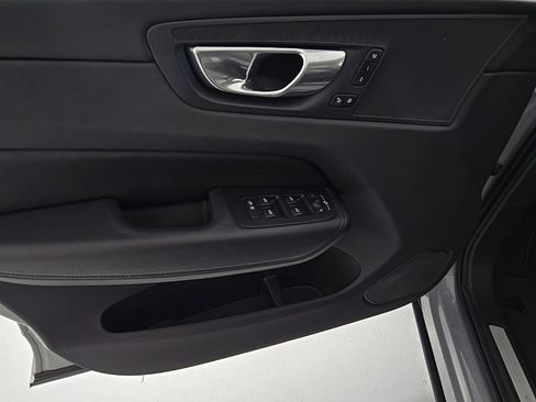 Used 2024 Volvo XC60 B5 Plus w/ Climate Package image 15