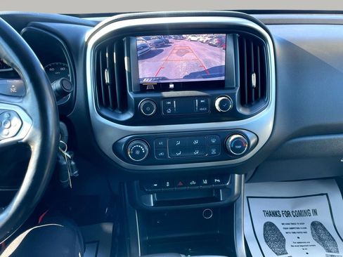 Used 2019 Chevrolet Colorado LT w/ LT Convenience Package image 19