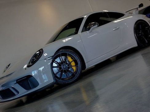 Used 2018 Porsche 911 GT3 image 31