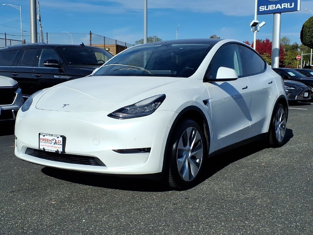 Used 2021 Tesla Model Y Long Range AWD/4WD image 3