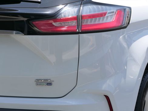 Used 2020 Ford Edge SEL AWD/4WD image 4
