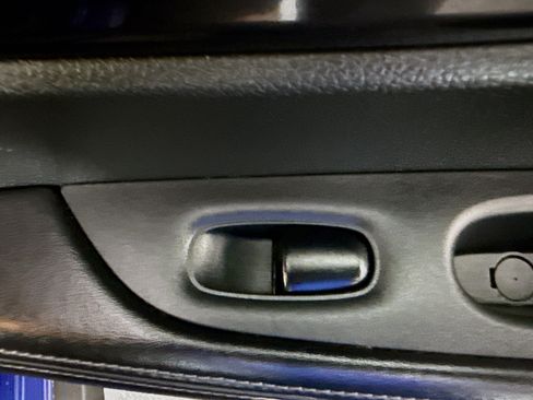 Used 2020 Nissan Rogue S FWD image 30