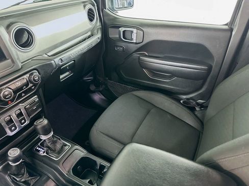 Certified 2022 Jeep Wrangler Sport AWD/4WD image 33