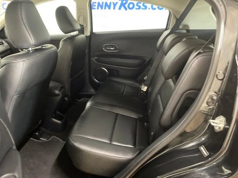 Used 2018 Honda HR-V EX-L image 11