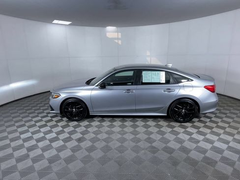 Used 2022 Honda Civic Sport image 6