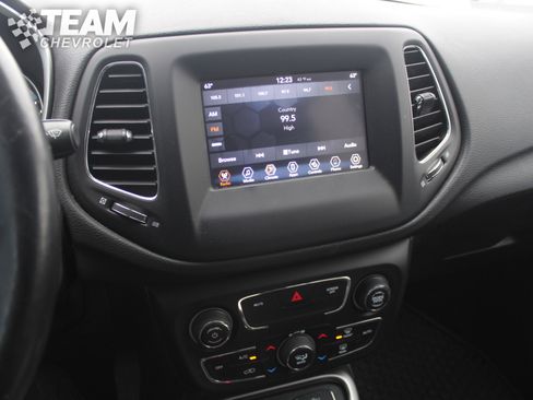 Used 2019 Jeep Compass Latitude w/ Popular Equipment Group image 15