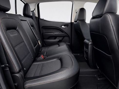 Used 2018 GMC Canyon All Terrain w/ Trailering Package AWD/4WD image 16