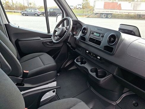 Used 2026 Mercedes-Benz Sprinter 2500 image 14