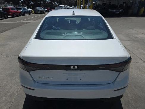 Used 2025 Honda Accord LX image 7