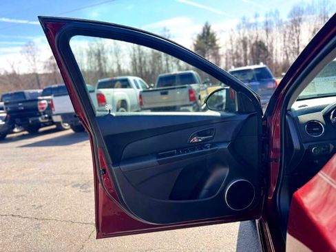 Used 2016 Chevrolet Cruze LTZ w/ Sun, Sound and Sport Package image 9