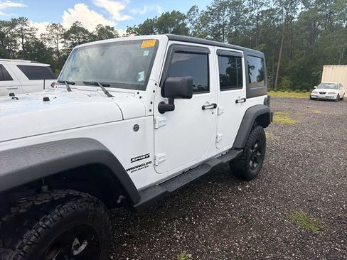 Used 2017 Jeep Wrangler Unlimited Sport AWD/4WD image 4
