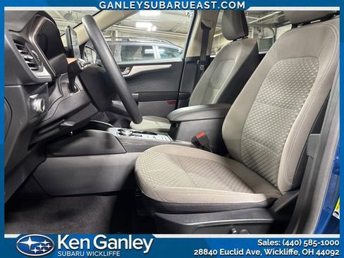 Used 2020 Ford Escape SE image 19