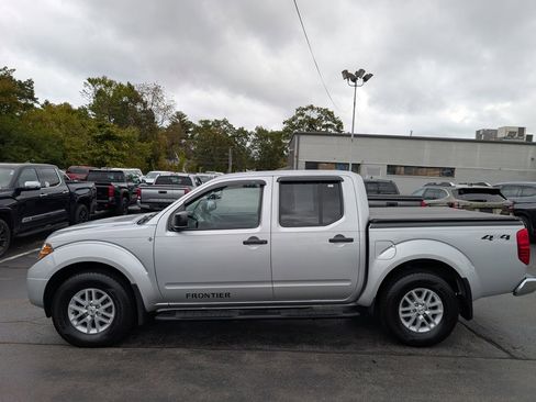 Used 2020 Nissan Frontier SV w/ SV Utility Package image 3