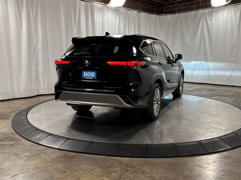 Used 2020 Toyota Highlander Platinum AWD/4WD image 8