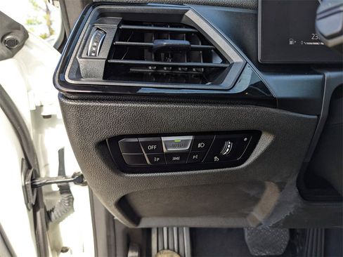 Used 2023 BMW 230i Coupe w/ Premium Package image 28