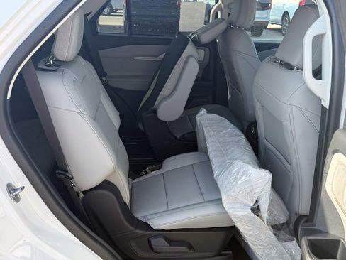 New 2025 Ford Explorer Active w/ Active Comfort Package image 10