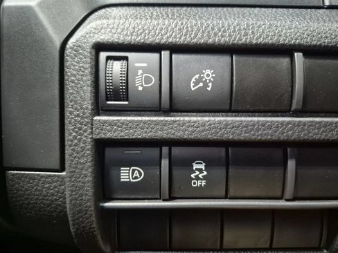 Used 2024 Toyota Tacoma SR AWD/4WD image 28