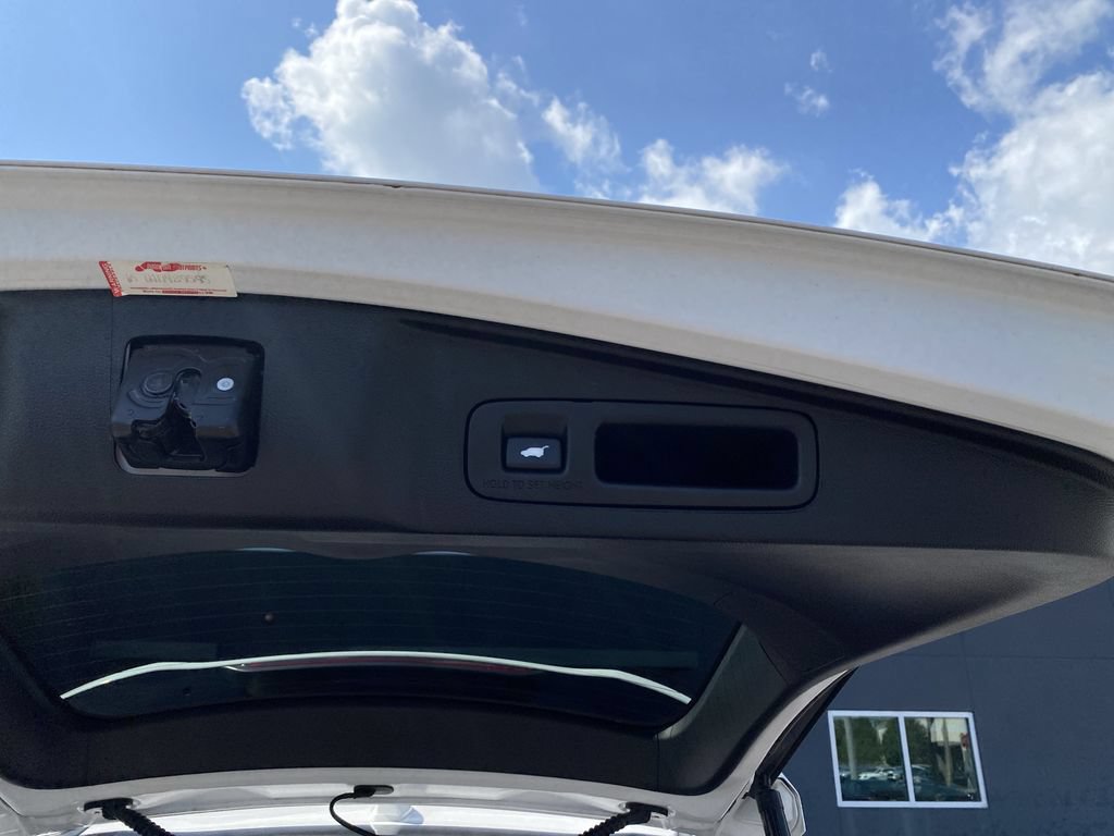 Used 2022 Honda CR-V Touring image 32
