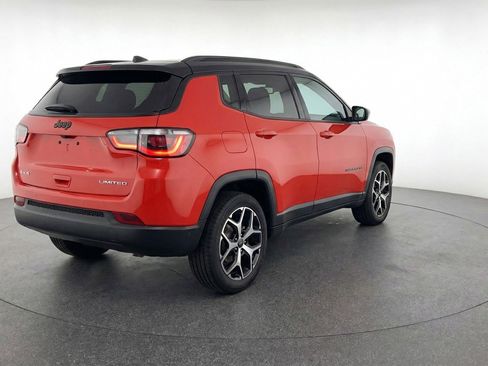 Used 2025 Jeep Compass Limited AWD/4WD image 9