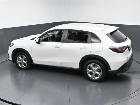 Used 2023 Honda HR-V LX image 42