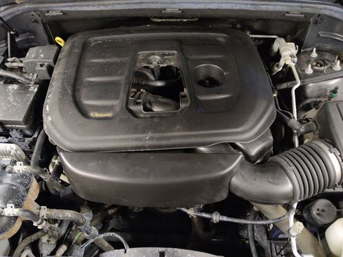Used 2018 Jeep Grand Cherokee Altitude RWD image 30