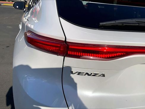 Used 2023 Toyota Venza Limited AWD/4WD image 28