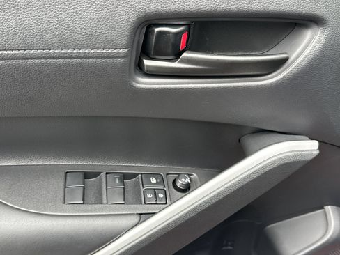 Certified 2026 Toyota Corolla Cross LE w/ Moonroof Package FWD image 14