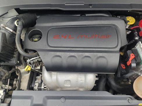 Used 2021 Jeep Compass Latitude FWD image 30