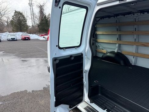 Used 2024 GMC Savana 2500 w/ Driver Convenience Package image 4