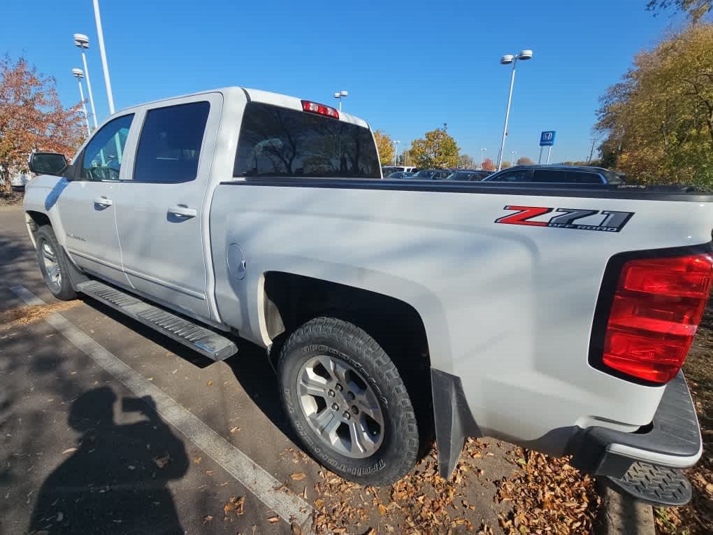Used 2018 Chevrolet Silverado 1500 LT w/ All Star Edition AWD/4WD image 6