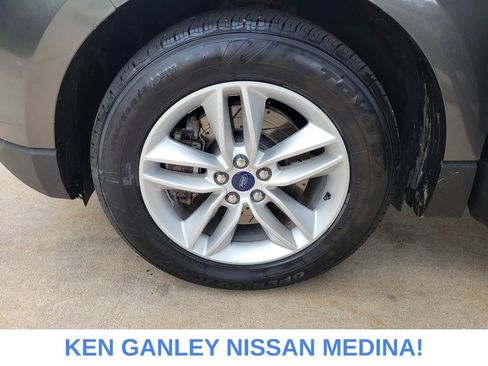 Used 2015 Ford Edge SEL AWD/4WD image 18