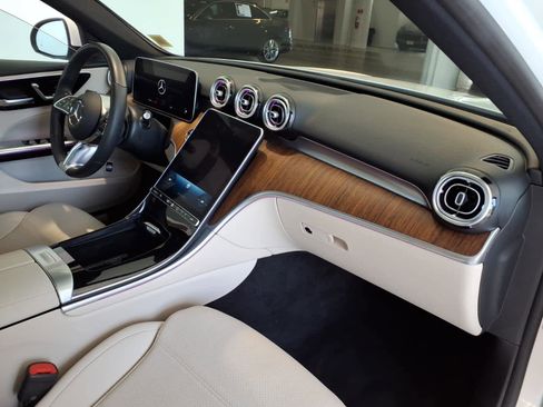 Used 2022 Mercedes-Benz C 300 4MATIC Sedan image 22