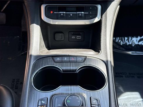 Used 2021 GMC Acadia SLT w/ Preferred Package AWD/4WD image 13