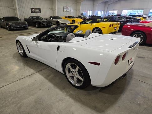 Used 2005 Chevrolet Corvette Convertible w/ Preferred Equipment Group image 3