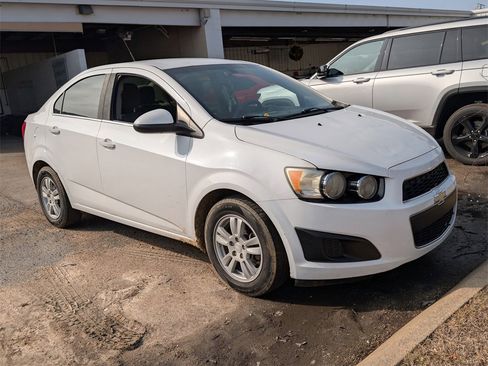 Used 2014 Chevrolet Sonic LT image 1