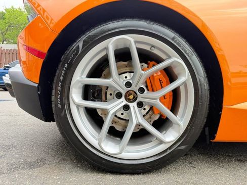 Used 2019 Lamborghini Huracan LP 580-2 RWD image 24