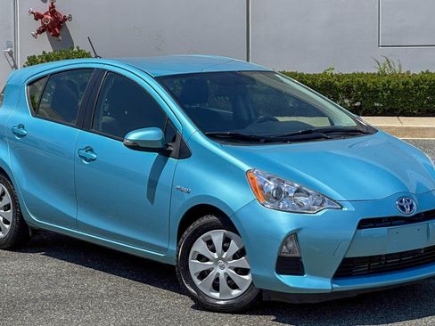 Used 2014 Toyota Prius C Two FWD image 7