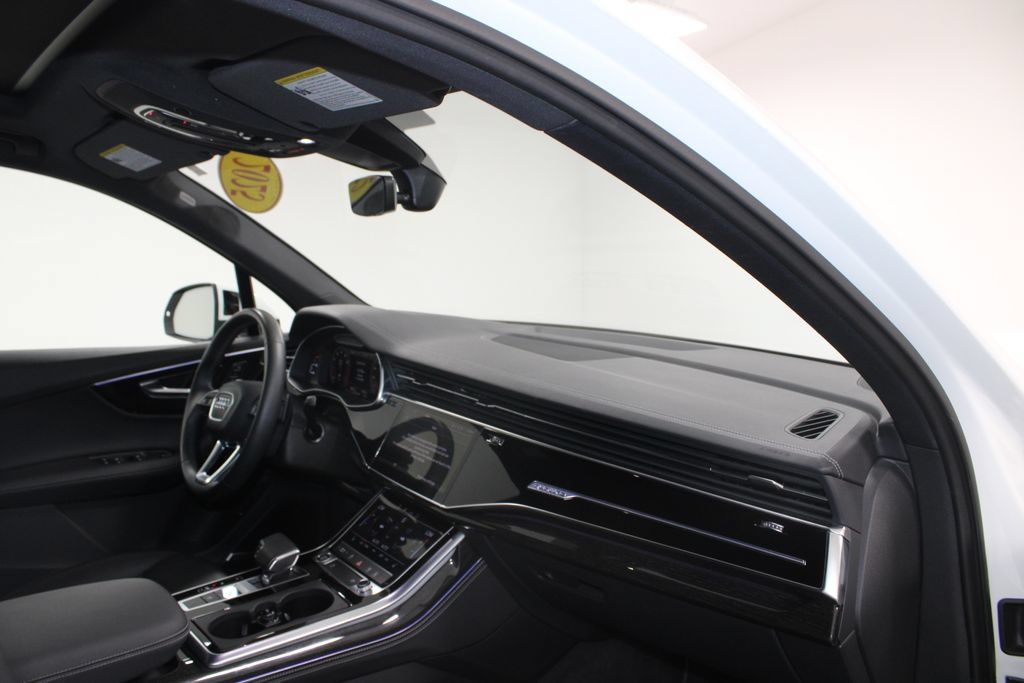 Used 2025 Audi Q7 3.0T Premium Plus AWD/4WD image 28