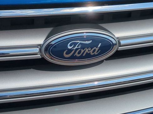 Used 2017 Ford Escape Titanium FWD image 11
